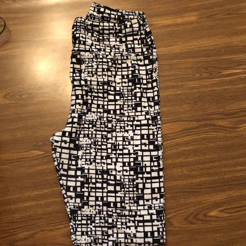 Lularoe one size OS leggings